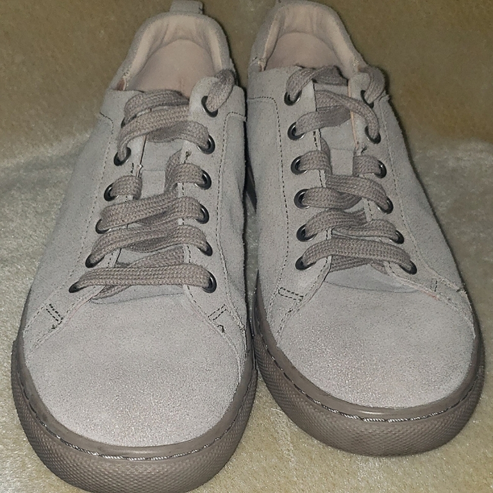 206 collective womans shoes sz 6.5 brand new